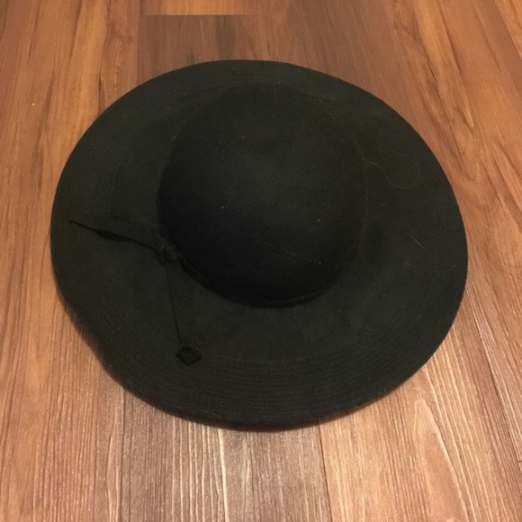 Accessories - Floppy Hat